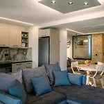 Black Rocks Luxury Seafront Beach Suite